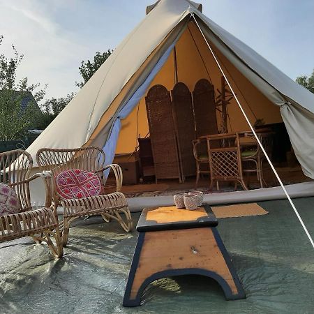 Glamping De Vrije Wind, Tentverhuur Houwerzijl Экстерьер фото